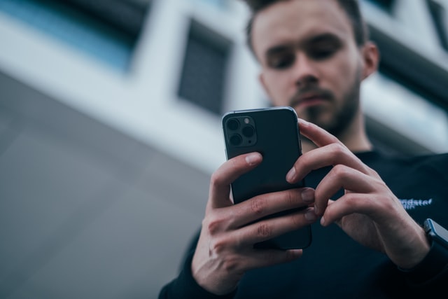 Samoobsługowa naprawa sprzętu Apple – to musisz wiedzieć!